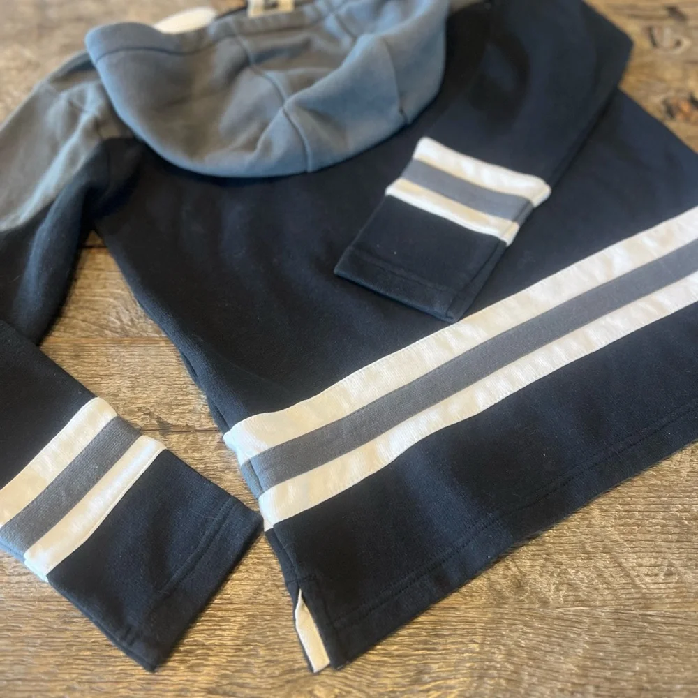 Vegas Golden Knights Black Asset Pullover Hoodie - Picture 6 of 6